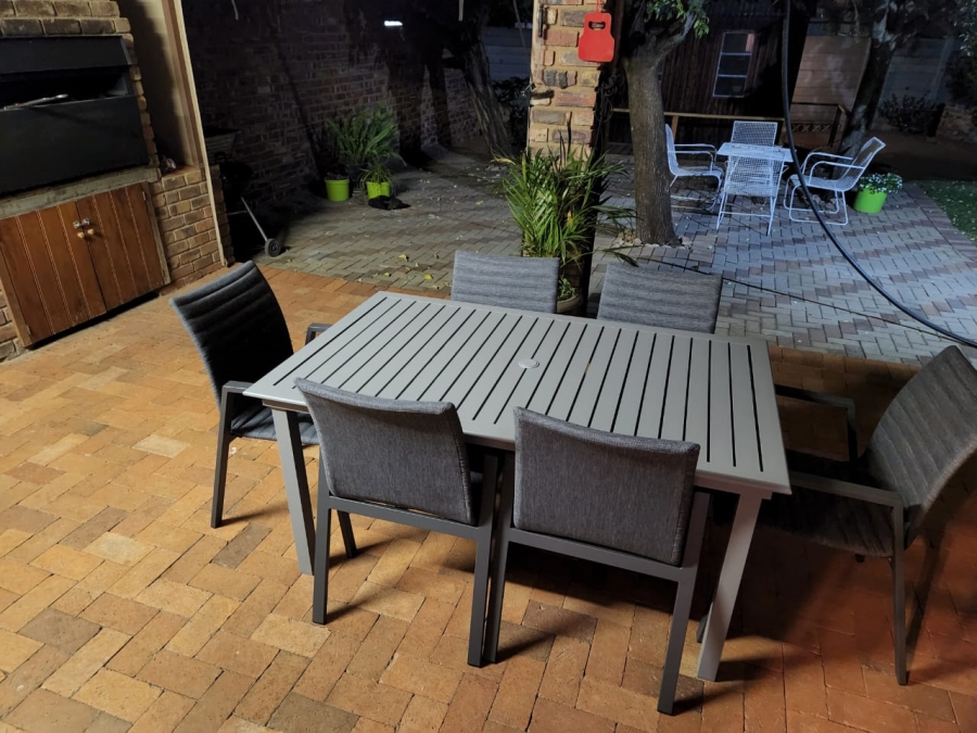 3 Bedroom Property for Sale in Flamwood North West